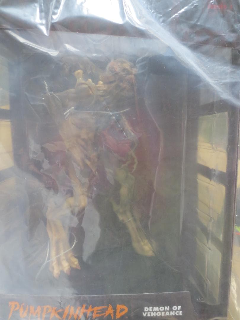 スクリームグレート/ パンプキンヘッド 8インチスケール アクションフィギュア