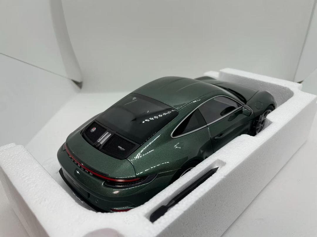 304-049 ノレブ 1/18 ポルシェ 911 S/T 2023