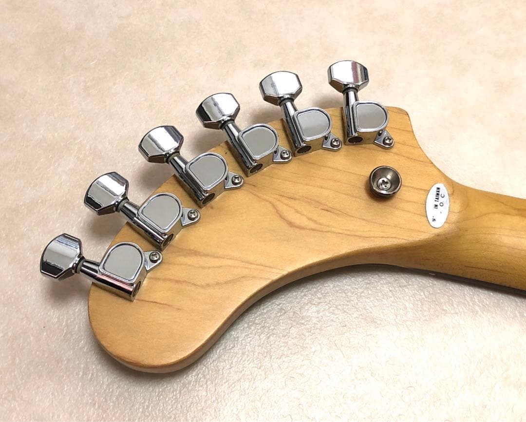 【超美品】ZO-3 グリーン アンプ内蔵ギター ディストーションSW付 ケース付