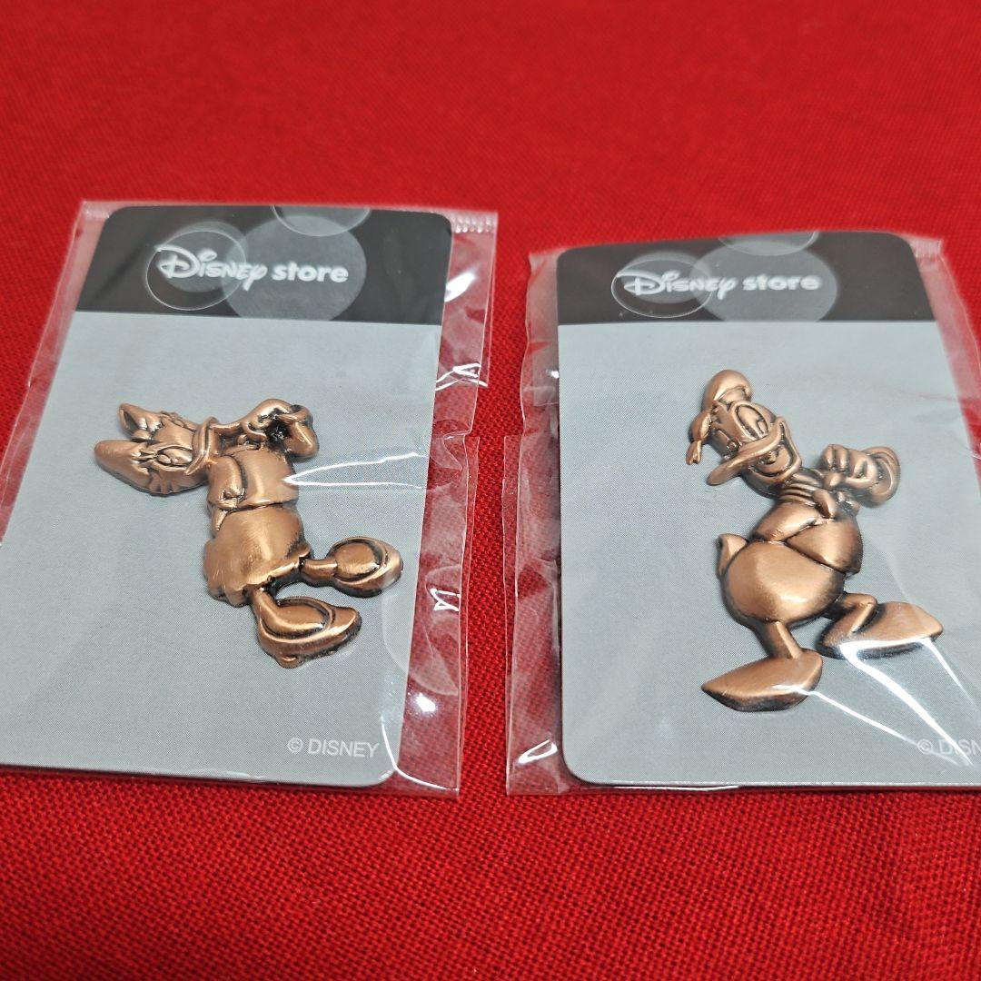 ディズニー ドナルド デイジー ライオンキング ピンバッジ