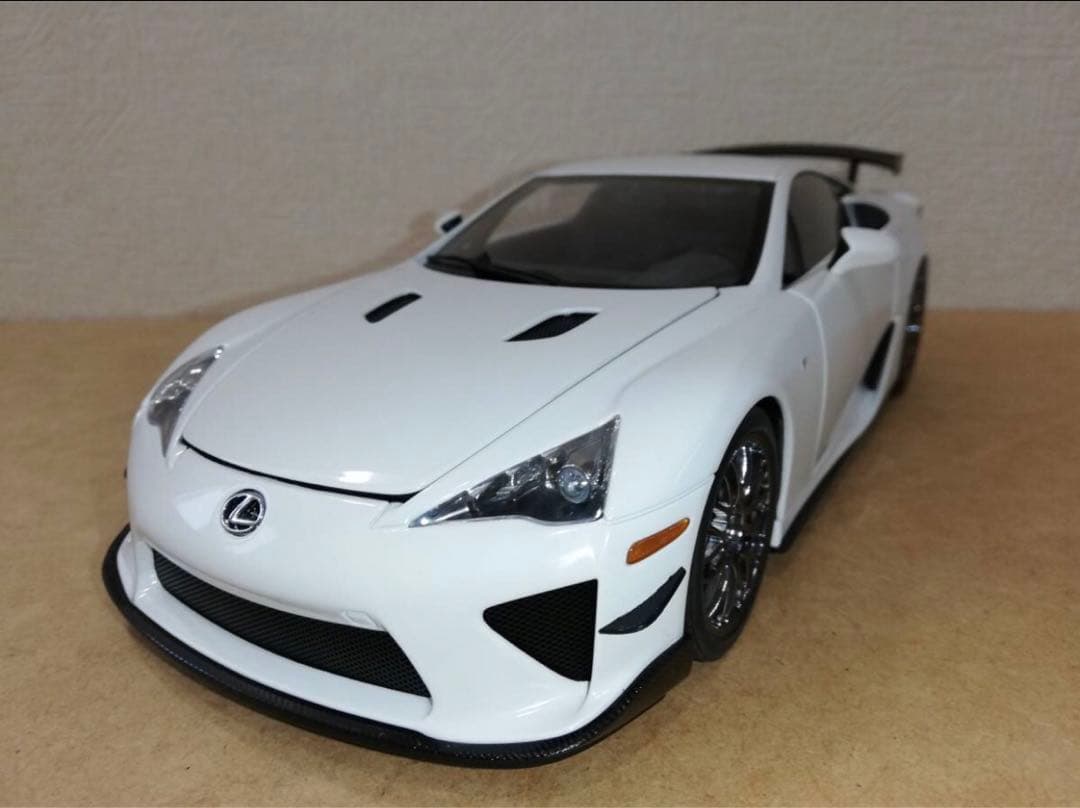 オートアート1/18レクサス LFA ニュルブルクリンクパッケージ カスタム