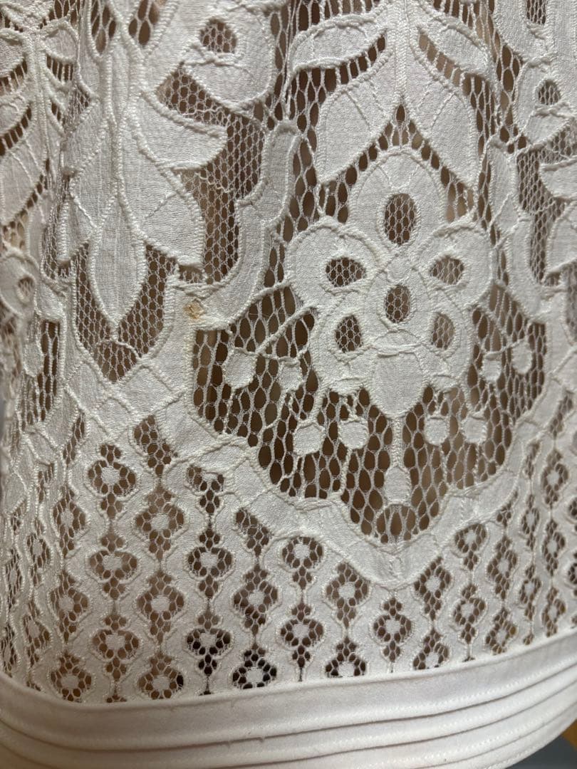 E23052＊ERUKEI＊フラワーレースVネックミディアムドレスwhM