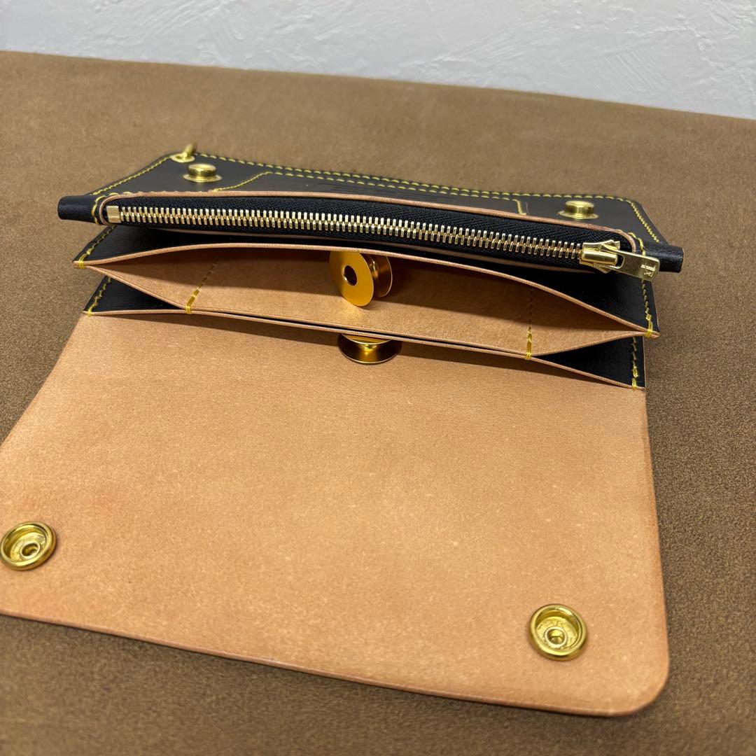 【セブンスター】ホースハイド　トラッカーウォレット　黒　茶心　3層