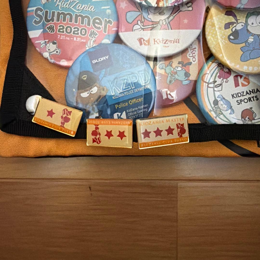 キッザニア　バッジ　ピンバッチ　非売品　　多数
