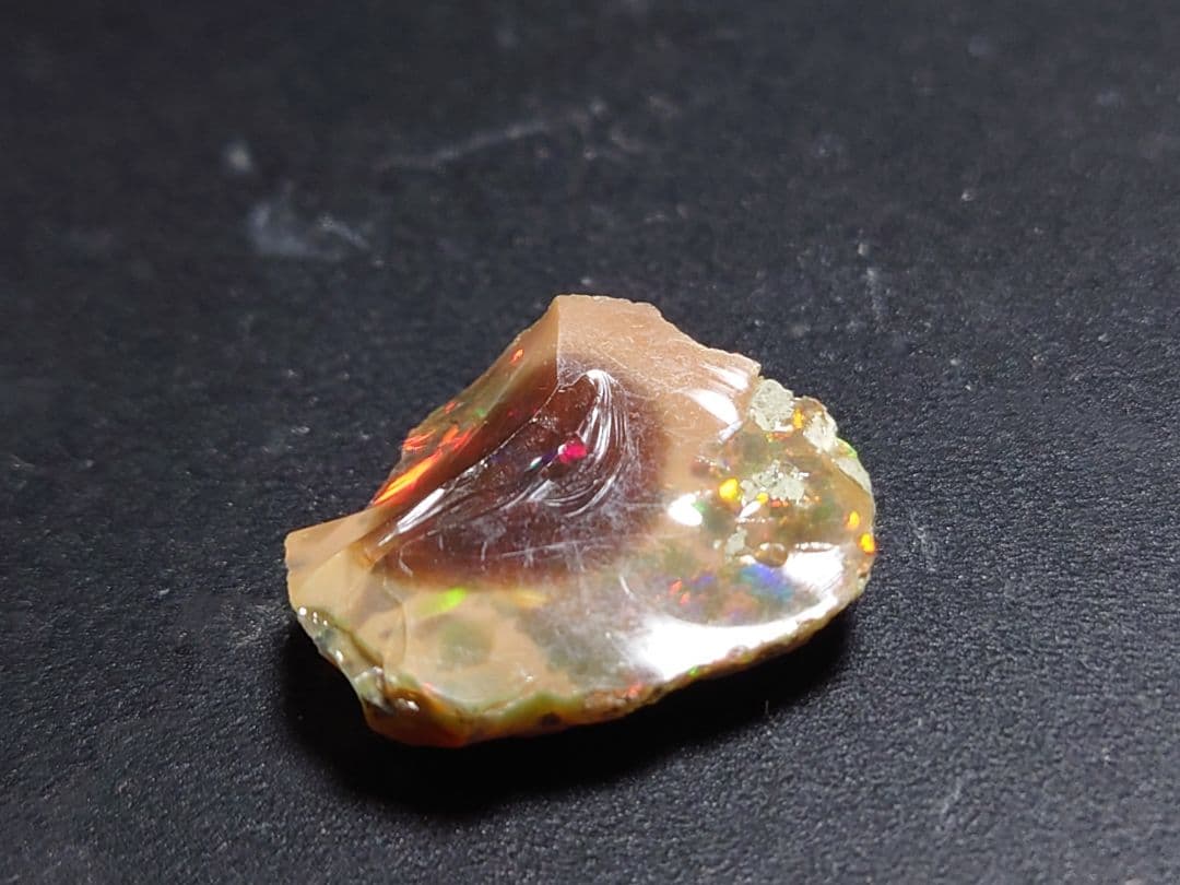 希少 エッグ エチオピアウェロ産 オパール 原石 鉱物標本 ジュエリー