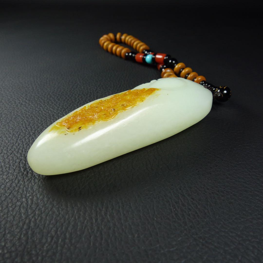 本玉 貴重な新疆産和田玉 天然石 極細工 中国玉彫刻 霊獣 鑑賞根付