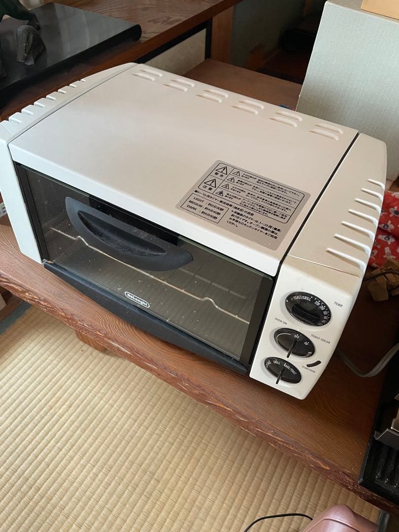 デロンギ コンベクションオーブン / ピザ&トースト EO1202J-W L54220203