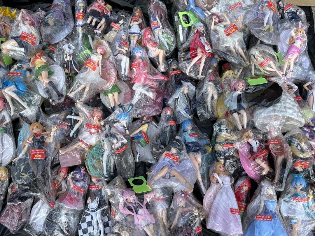 匿名配送】バナディナイト06◇モロッコ直輸入【かわいい鉱物標本】石