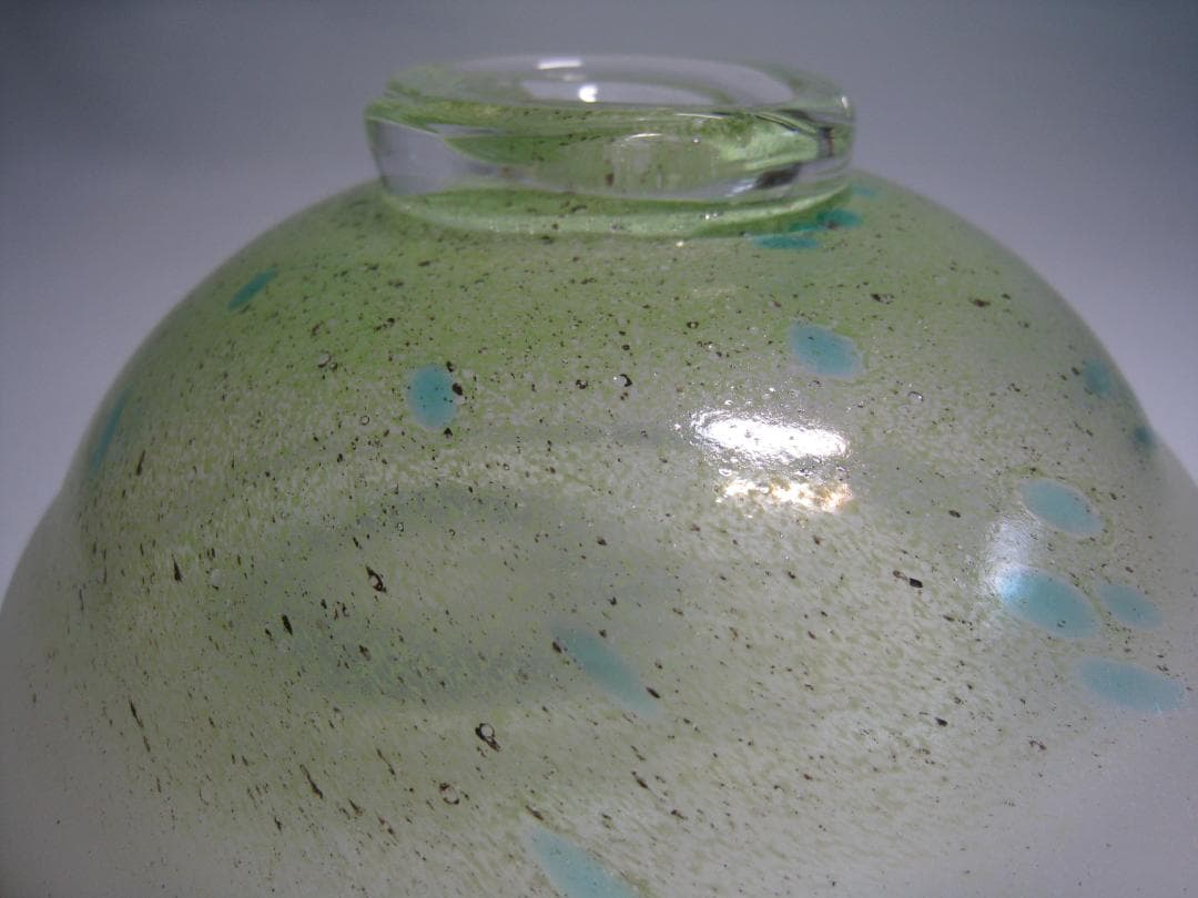 ガラス製抹茶碗 水崎長寿 義山茶盌 銘【浅黄霜】