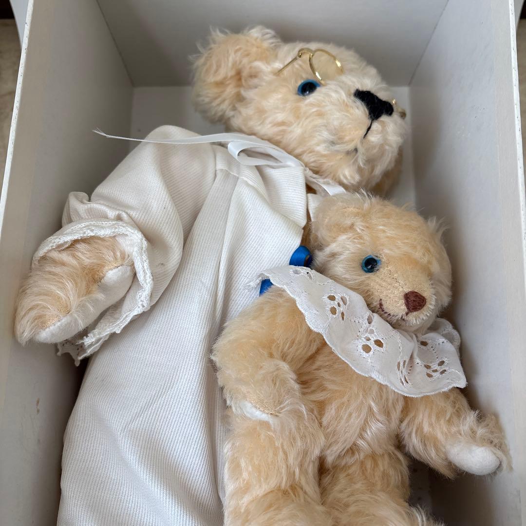 世界で10セット限定です Merry Thought 祖母と孫のぬいぐるみ - メルカリ