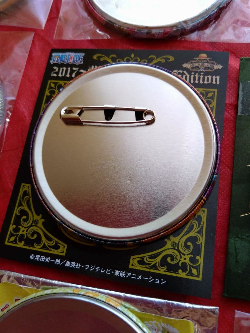 ワンピース　缶バッジ　トラファルガー・ロー　まとめ売り！　11個　レア