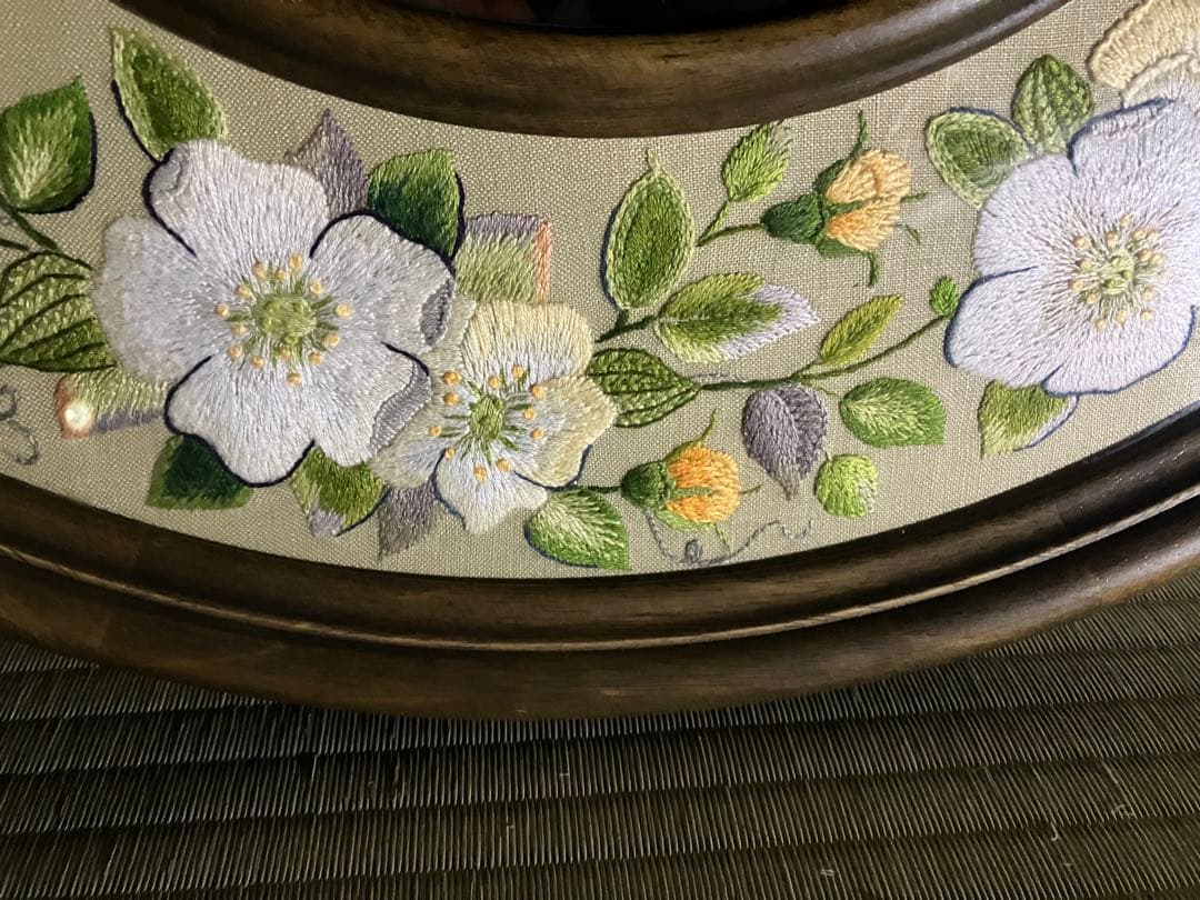 高島屋の刺繍作品展示会で20 で展示された丸型刺繍付き