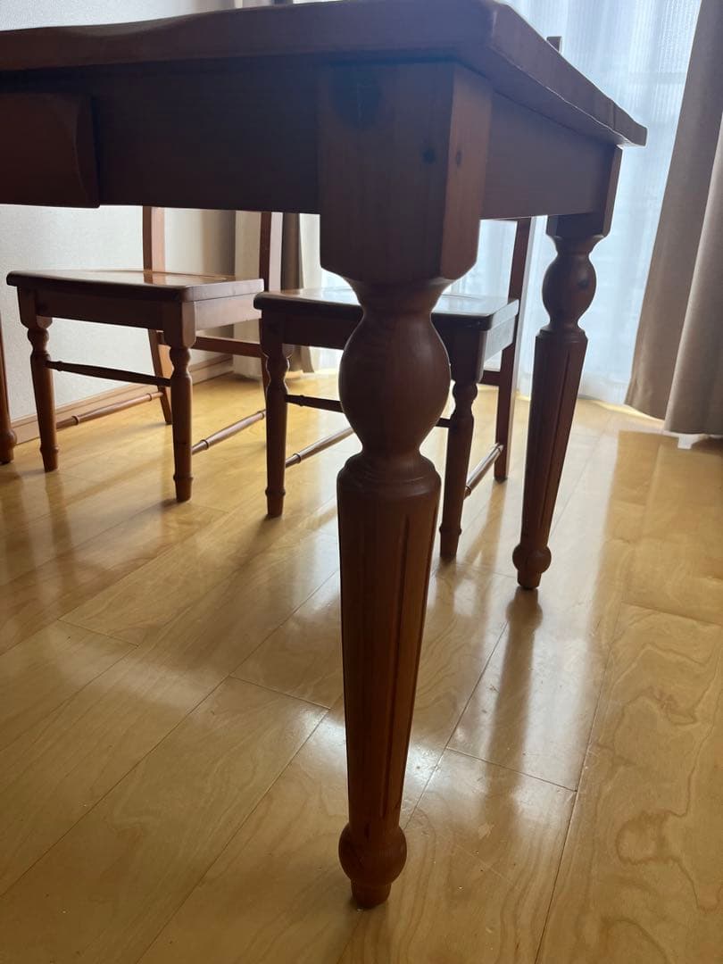 カントリー　天然パイン　テーブル　椅子4脚　ダイニングオールパイン　引越し急ぎ❗️