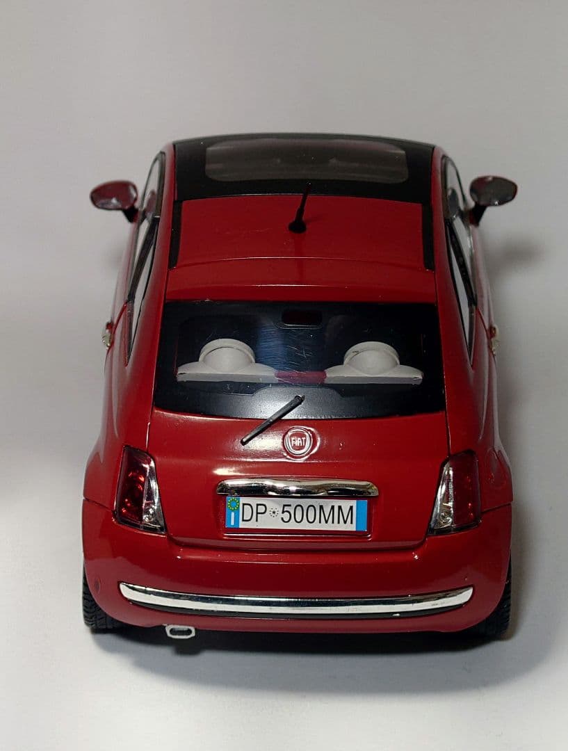 MONDO MOTORS 1/18 Nuova FIAT500 フィアット500
