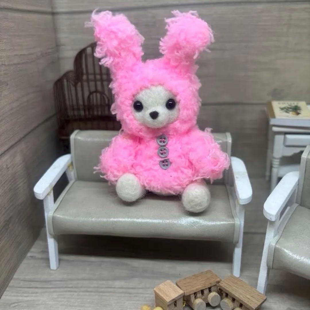 羊毛フェルト☆モコモコピンクうさぎさん - メルカリ
