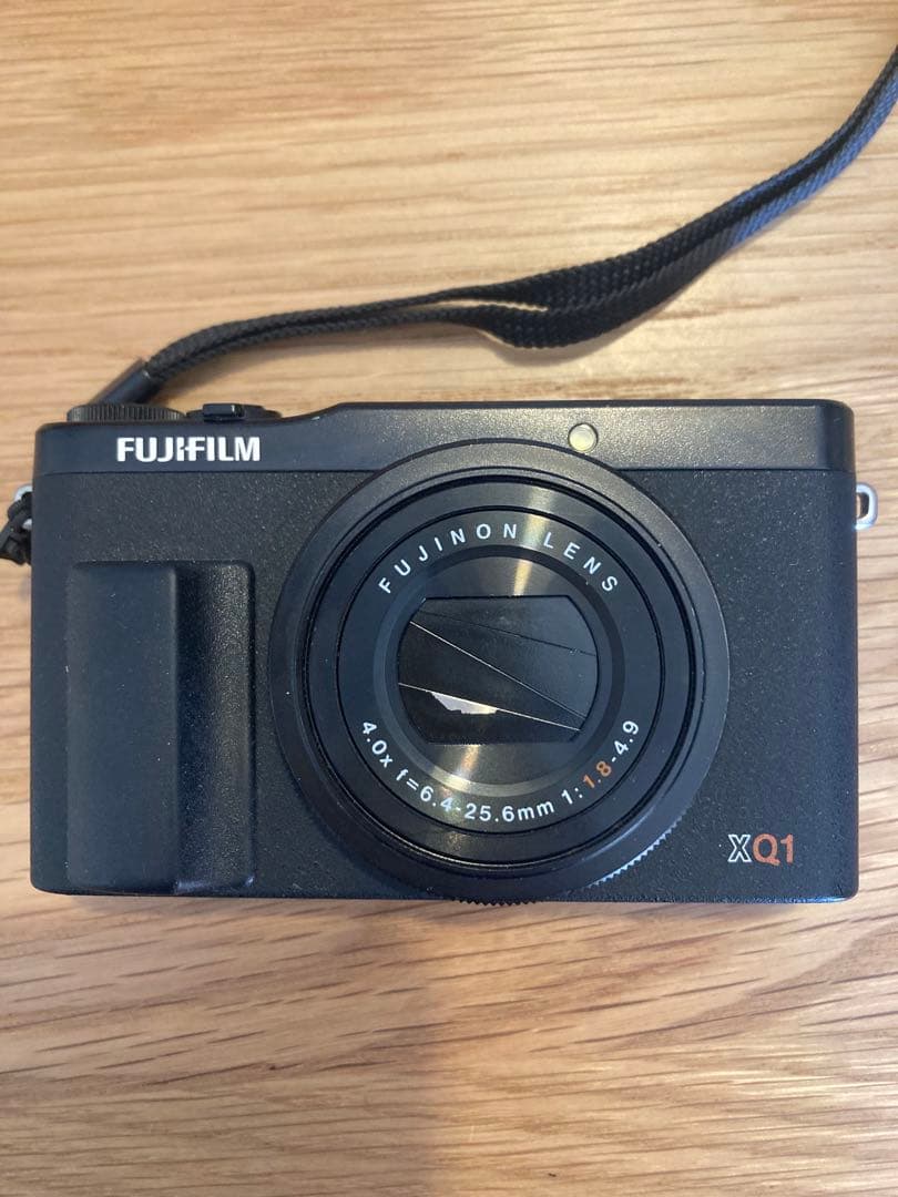 富士フイルム FUJI FILM XQ1 BLACK 中古品