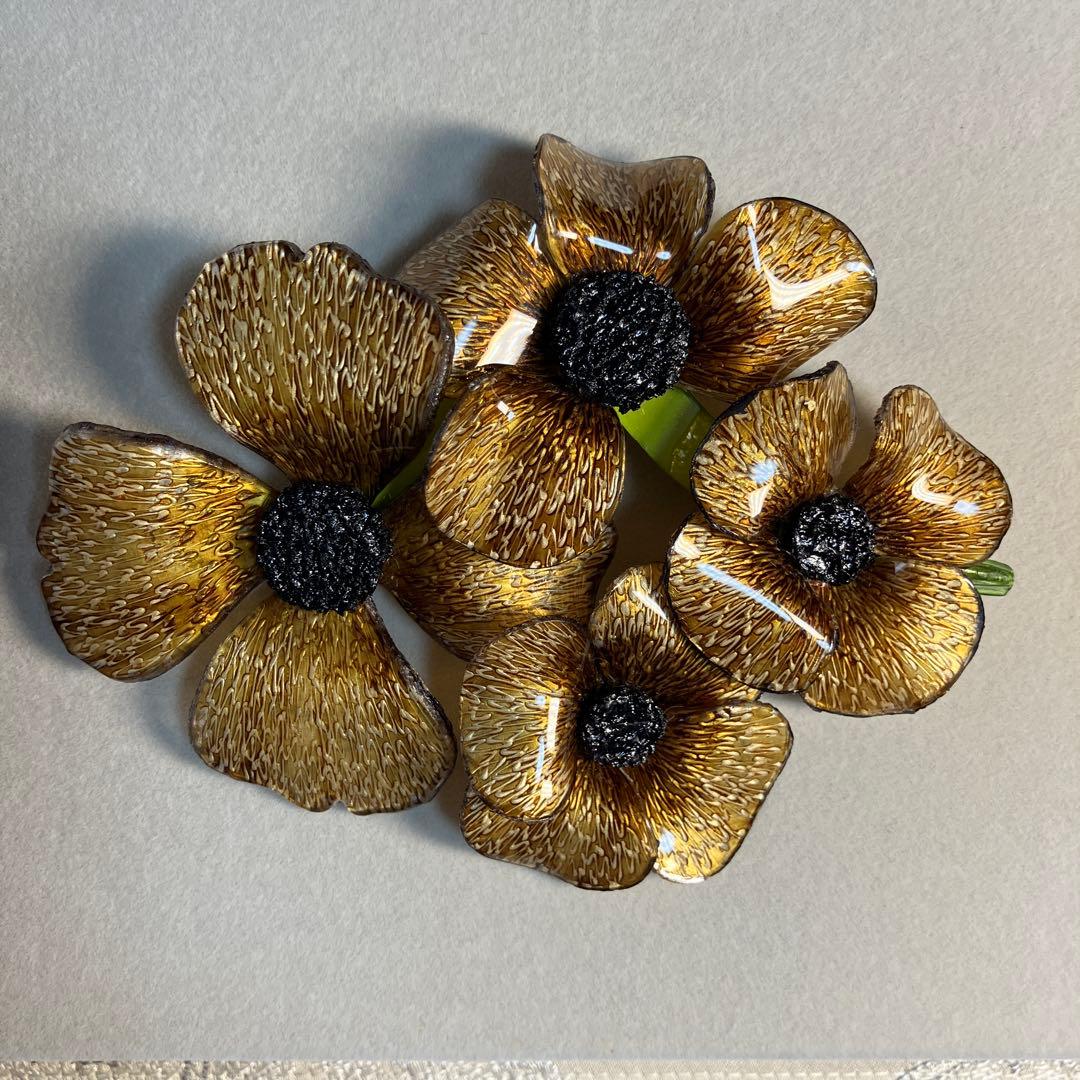 アビステ フランス製花びらモチーフブローチ ブローチ| アビステ