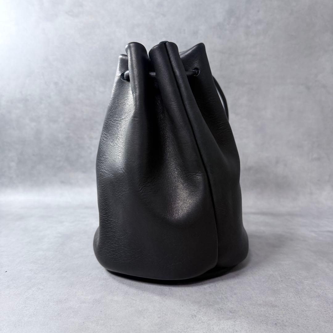 モルミルス mormyrus レザー 巾着バッグ 本革 巾着ショルダー 黒