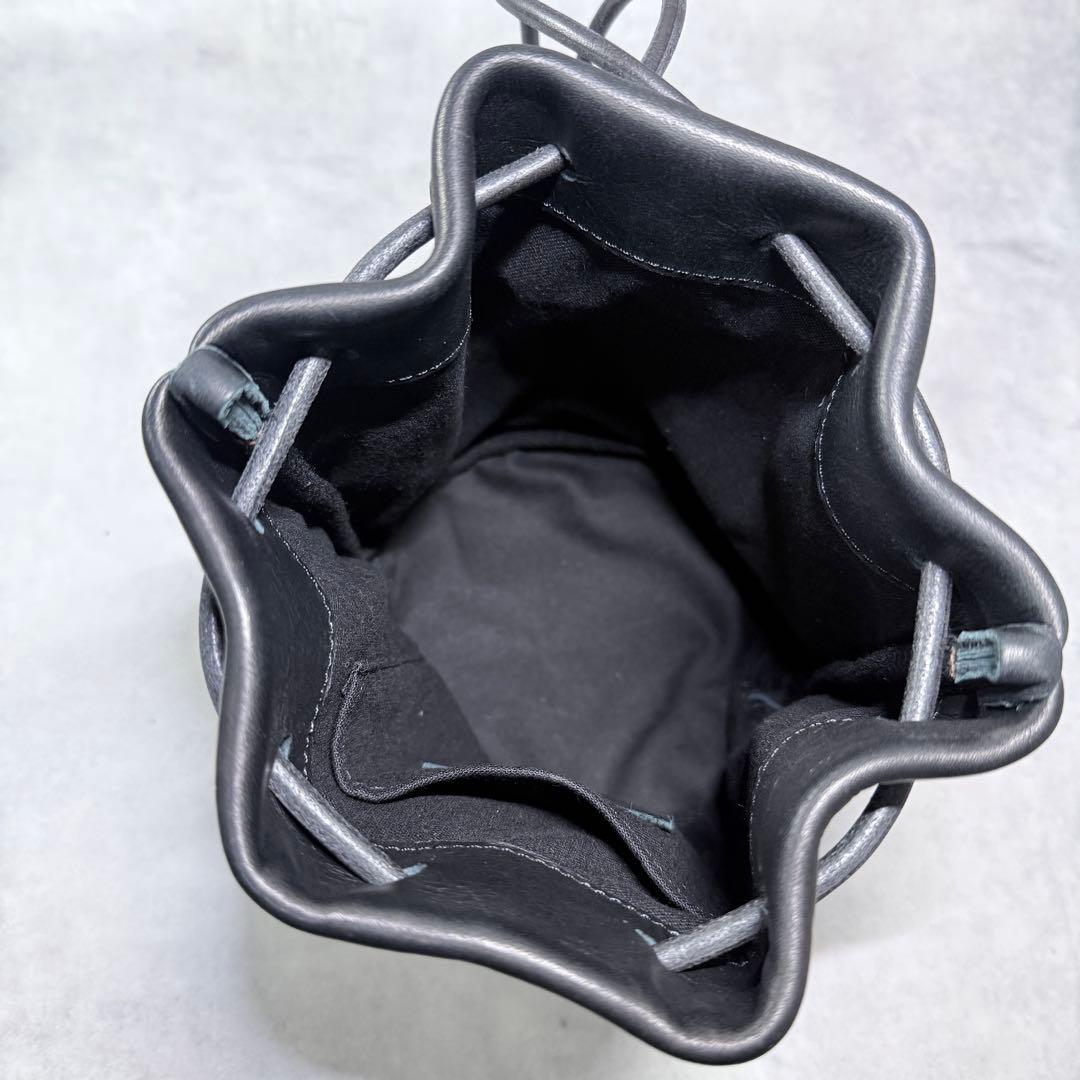 モルミルス mormyrus レザー 巾着バッグ 本革 巾着ショルダー 黒