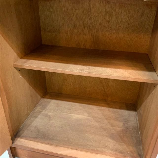 くらげ様□ヴィンテージのチークディスプレイキャビネット（扉収納）