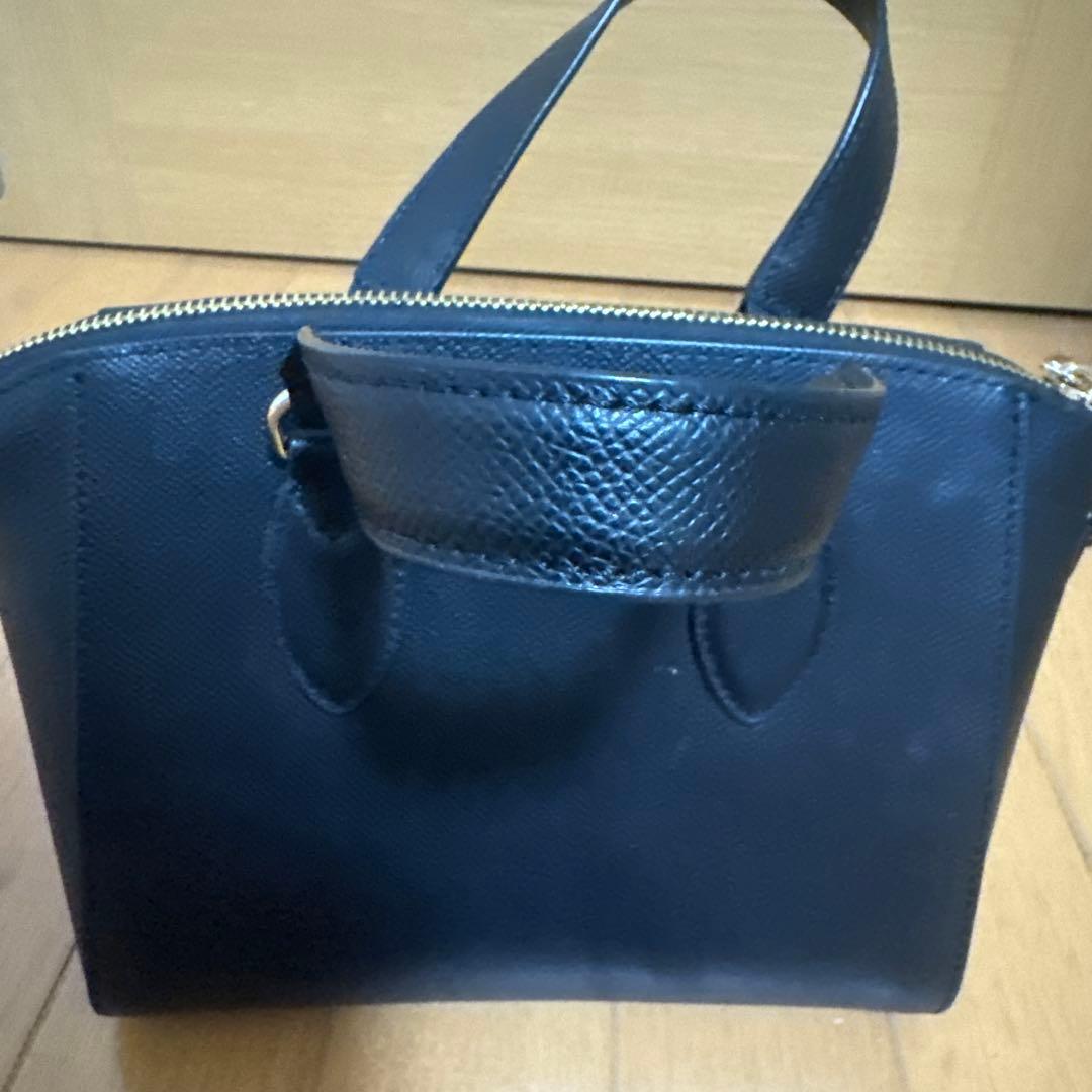 【特別価格お得】FURLA ブラック ハンドバッグ