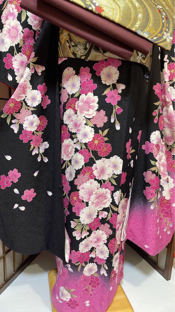 振袖フルセット振袖 花蝶文 黒地 金彩フルセット 振袖フルセット振袖 花