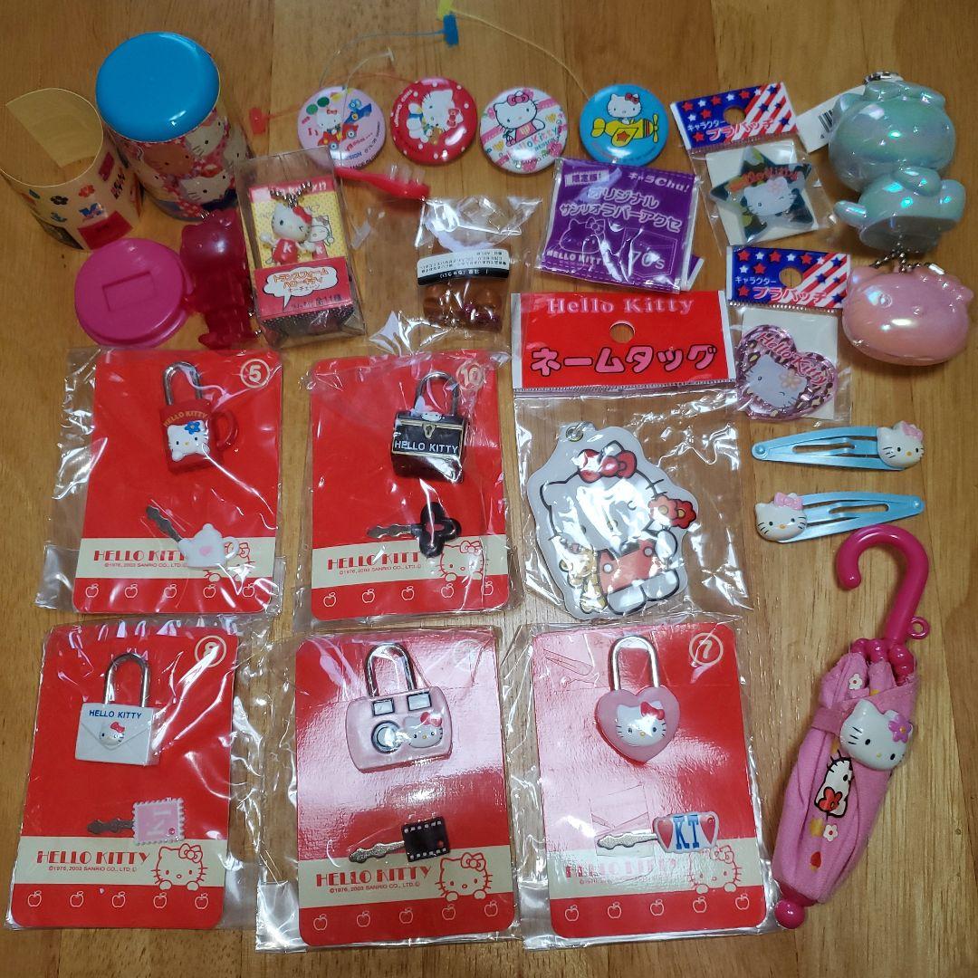 平成レトロ　平成女児　サンリオ　キティ　ノベルティ缶バッジ　キーホルダー　セット