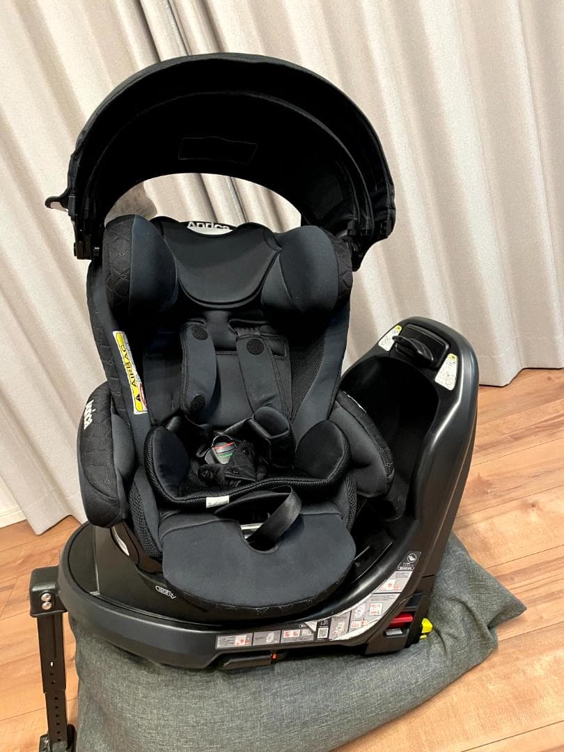 【美品】Aprica ブラック ベビーシート ISOFIX