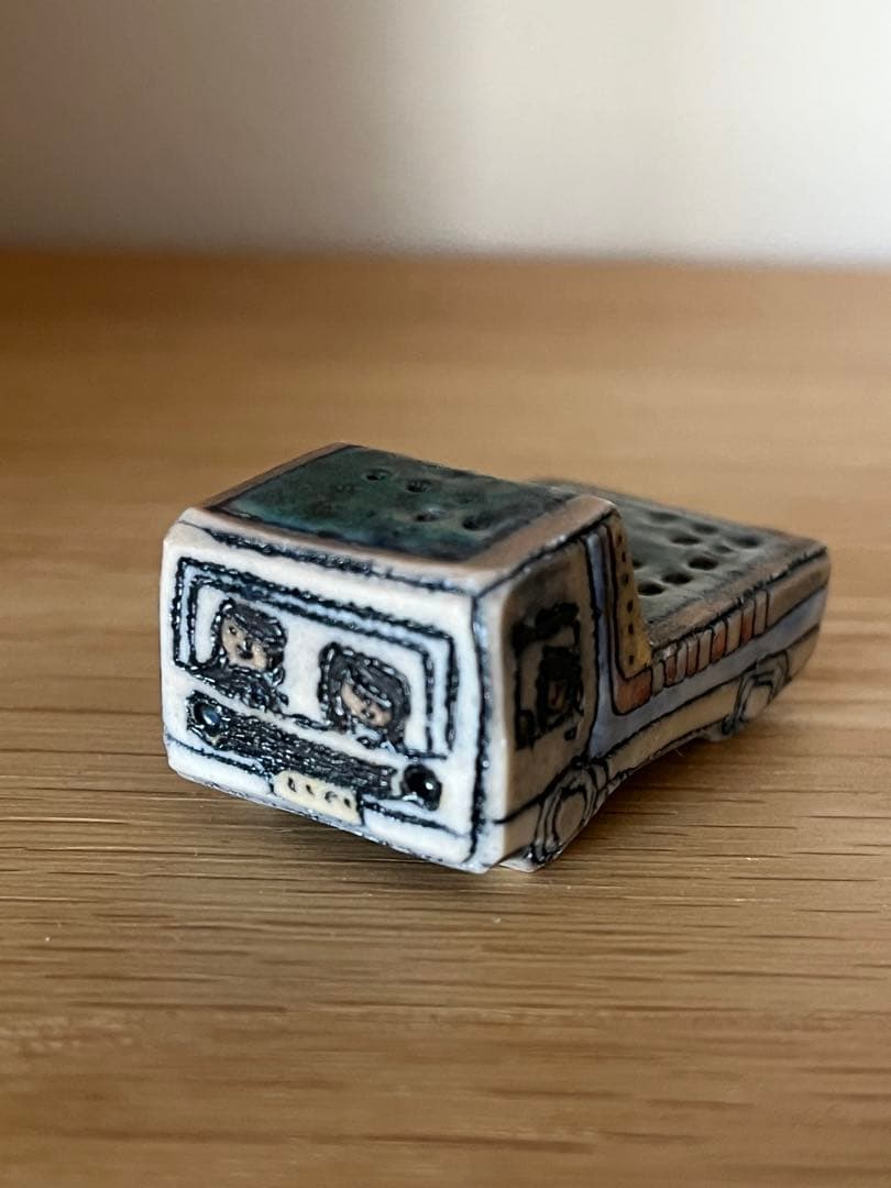 陶器製クルマの置物4点セット