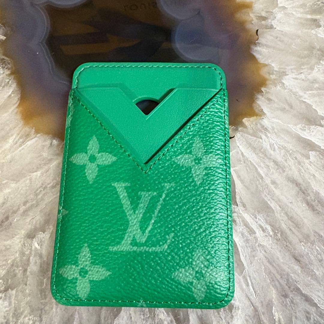 新品限定品】LV ポルト カルト·マグネット ビジョナリージャーニー