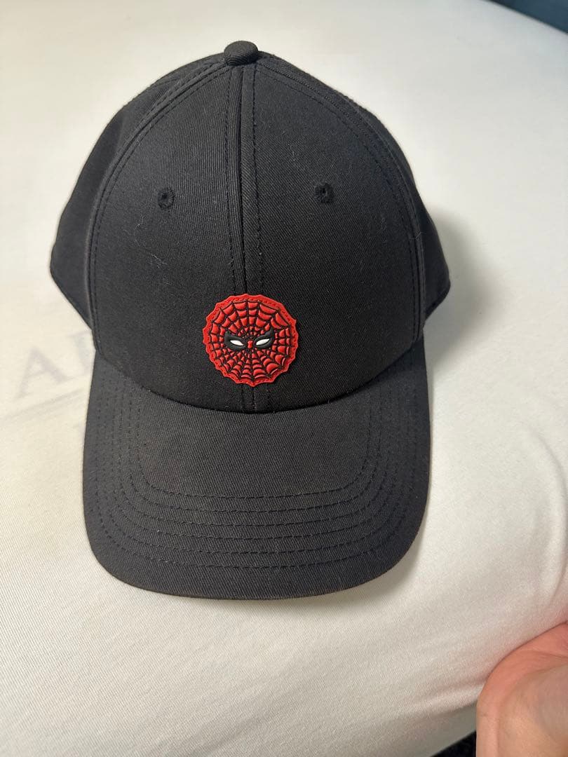 MONCLER スパイダーマンキャップ 黒