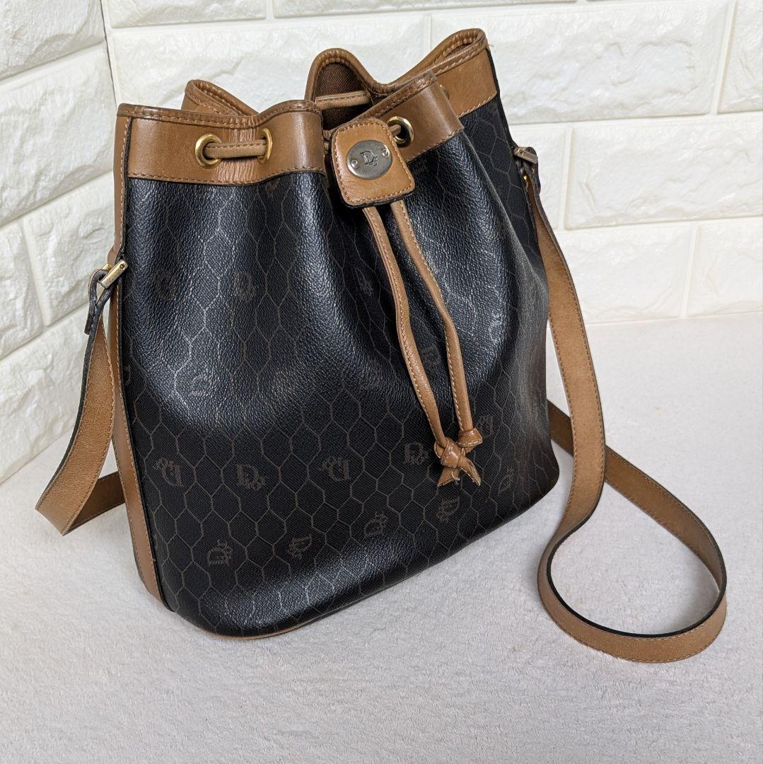 クリスチャンディオール 巾着 ショルダーバッグ ハニカム レザー ポーチ付き