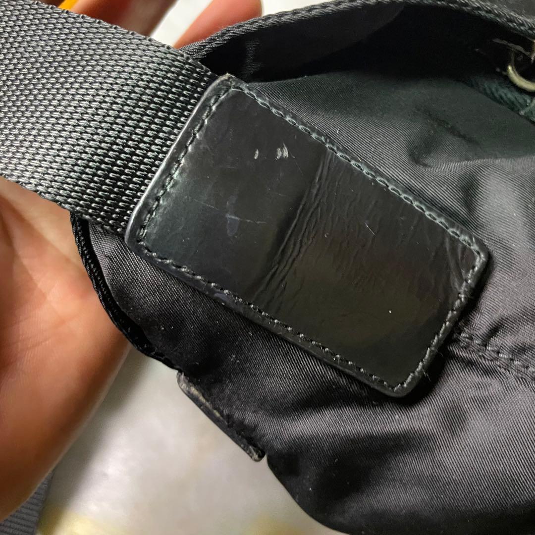 PRADAプラダ 三角ロゴ　ショルダーバッグ　カード付き