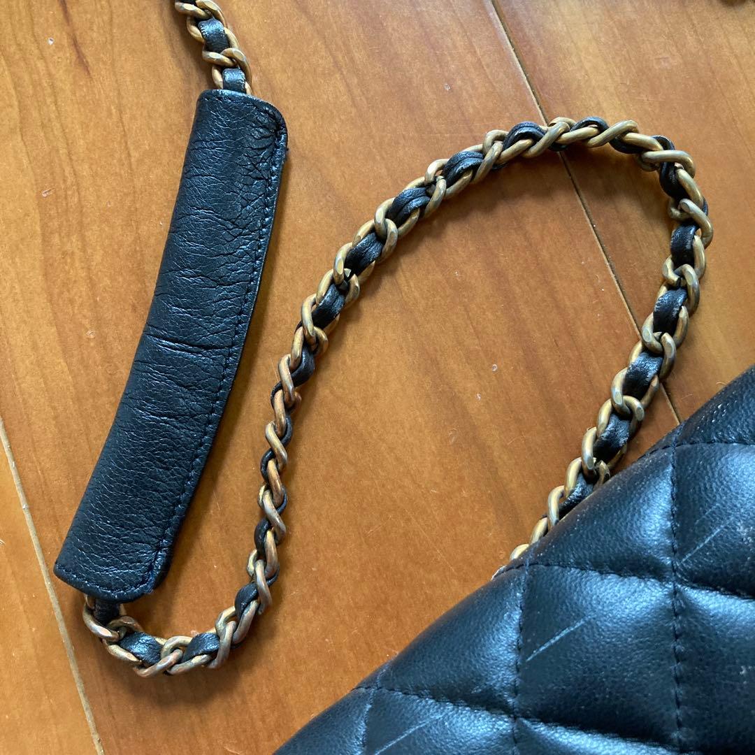 CHANEL ブラック レザー ショルダーバッグ