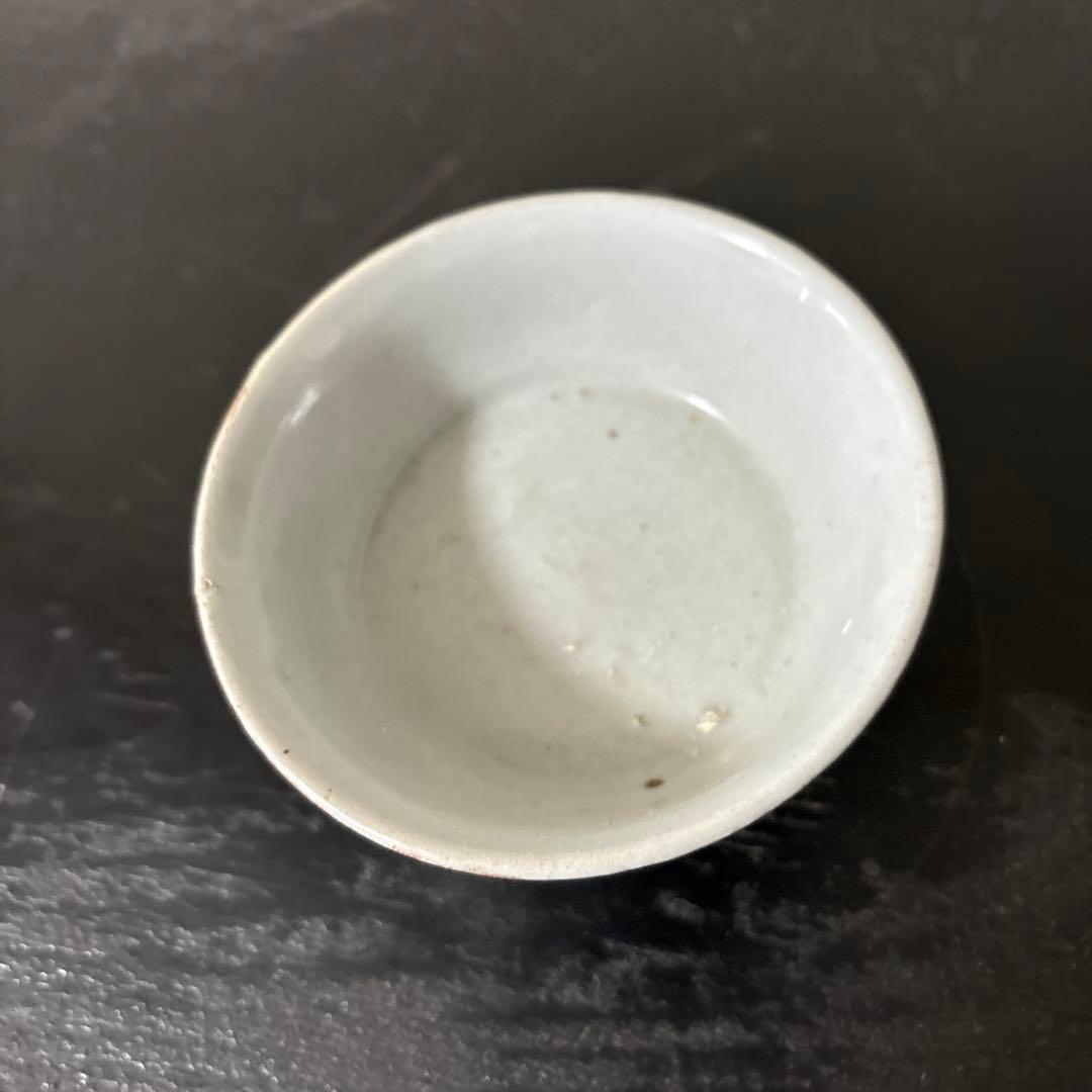 李朝盃　白磁　堅手　ぐい呑み　骨董　アンティーク.古美術.骨董.酒器.韓国骨董.