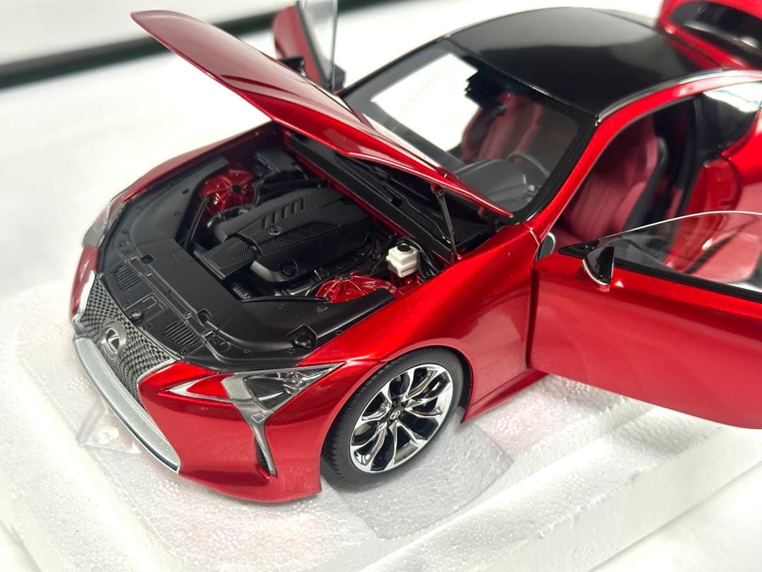 オートアート 1/18 レクサス LC500 メタリックレッド