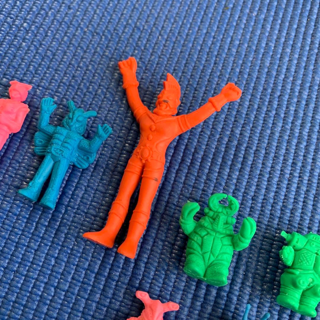 昭和レトロな消しゴム当時物】仮面ライター、ウルトラマンプロレス