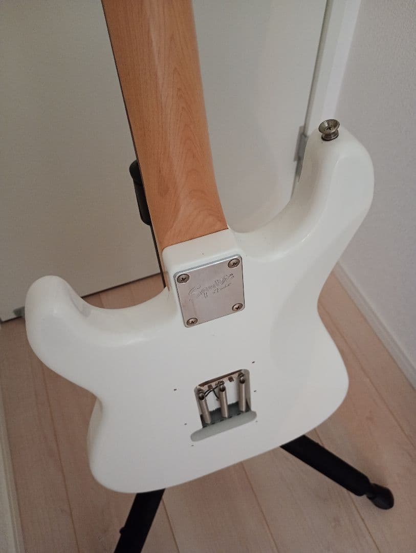 Squier ストラト　 ホワイト　ラージヘッド　スクワイヤー