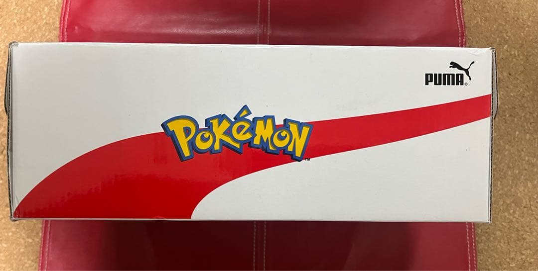 ポケモン ピカチュウ キーホルダー付きプーマ.スニーカー黄色