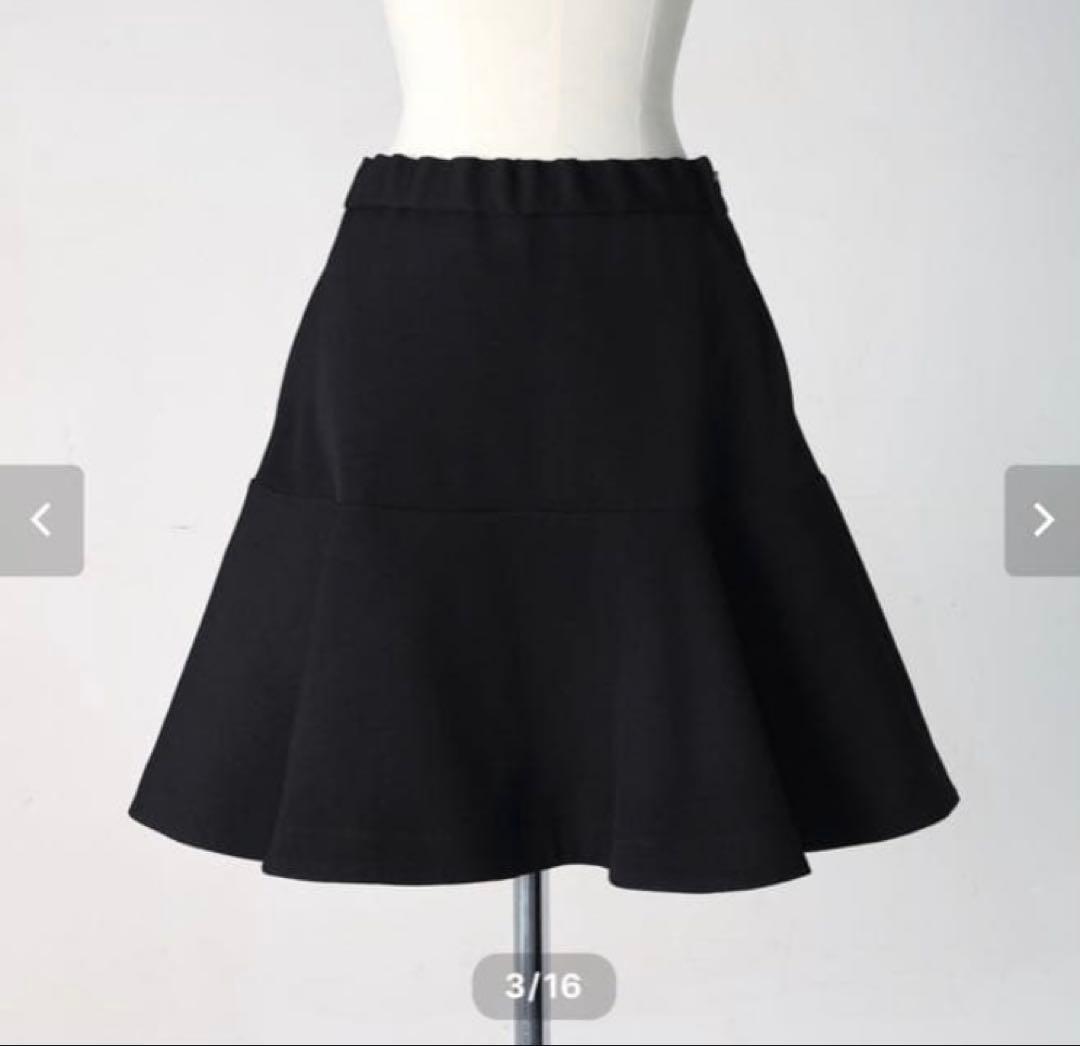 ブラック フレアスカート