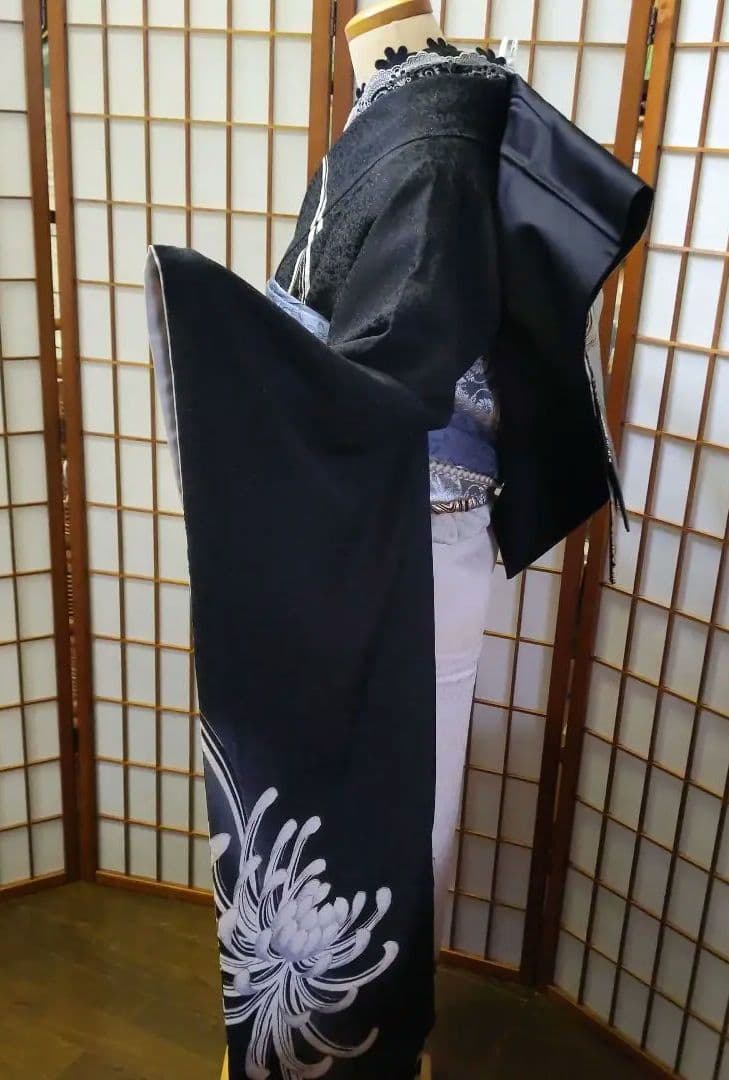 439黒白金通し 大胆華やか!! 乱菊 正絹振袖6点フルセット成人式