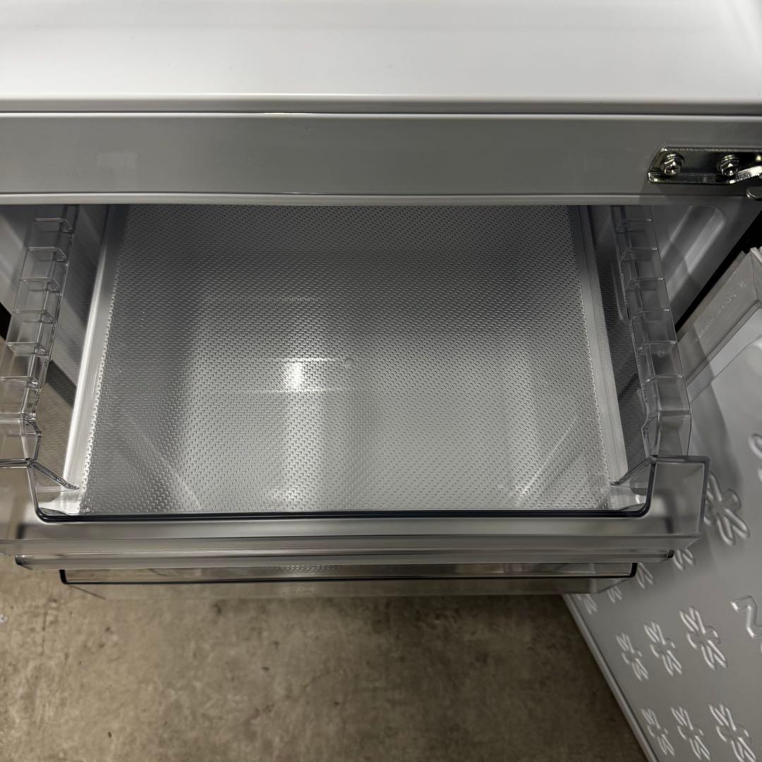 【配送・設置無料‼️】美品‼️ハイアール 冷蔵庫 148L 25年製