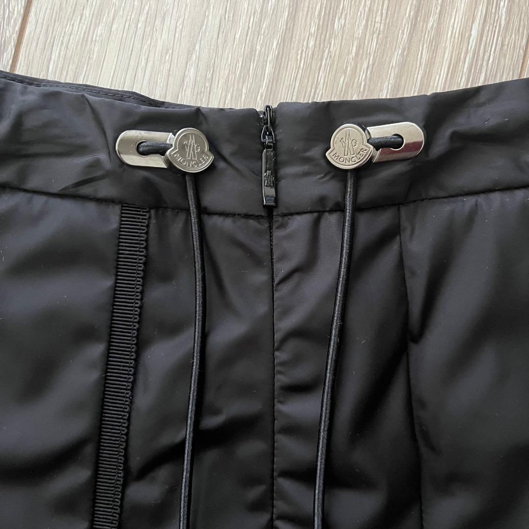 モンクレール　プリーツスカート