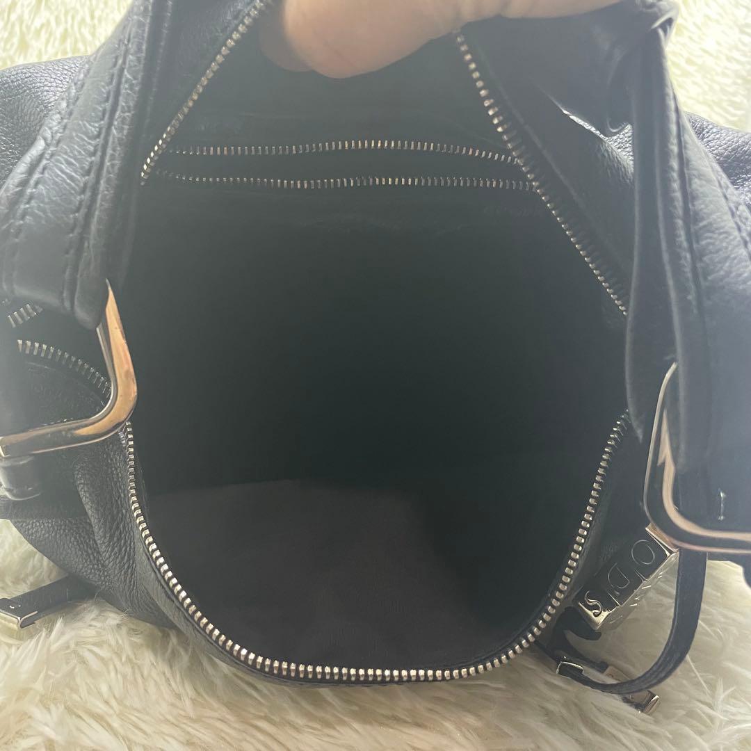 【美品】トッズ ワンショルダーバッグ キューブ オールレザー スタッズ 黒