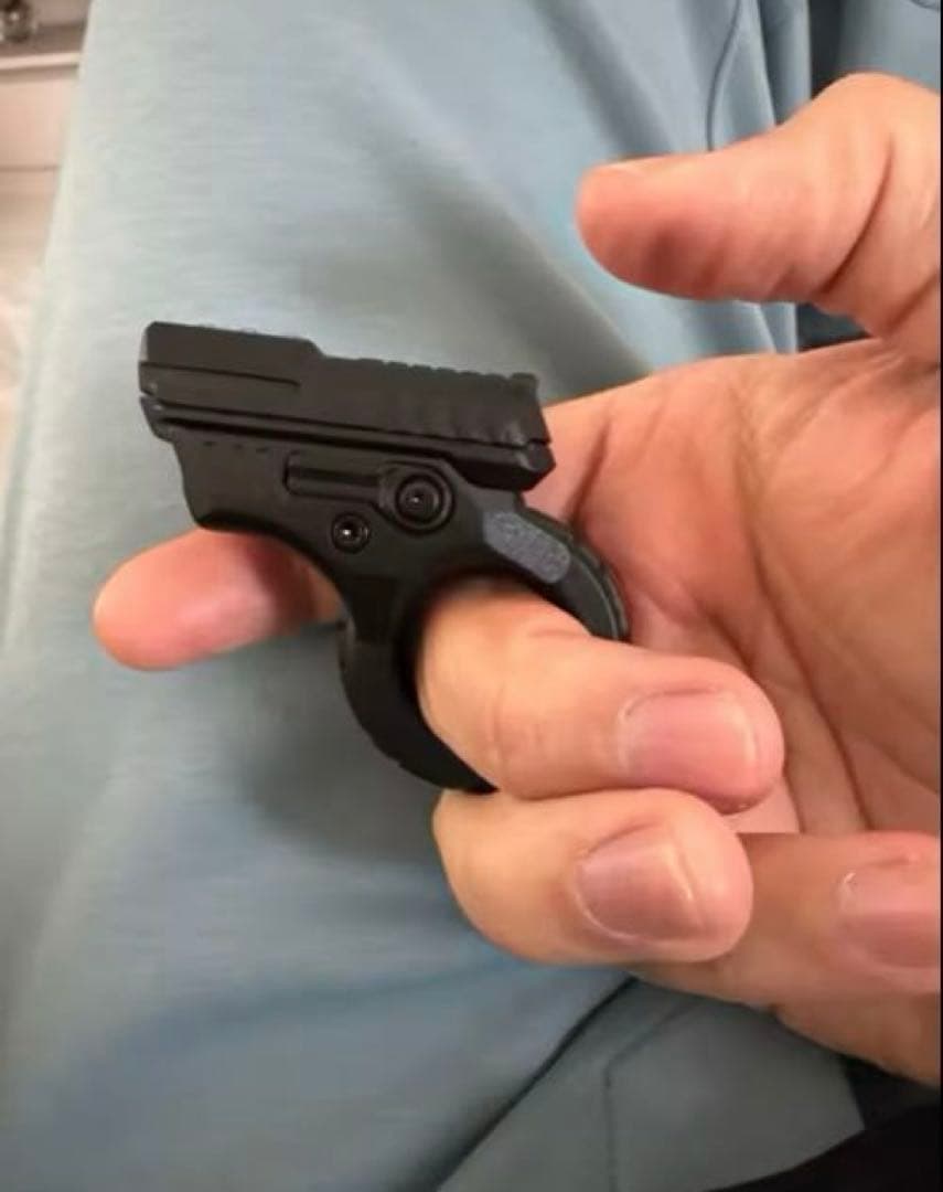 フィジェットトイ 銃 トリガー型