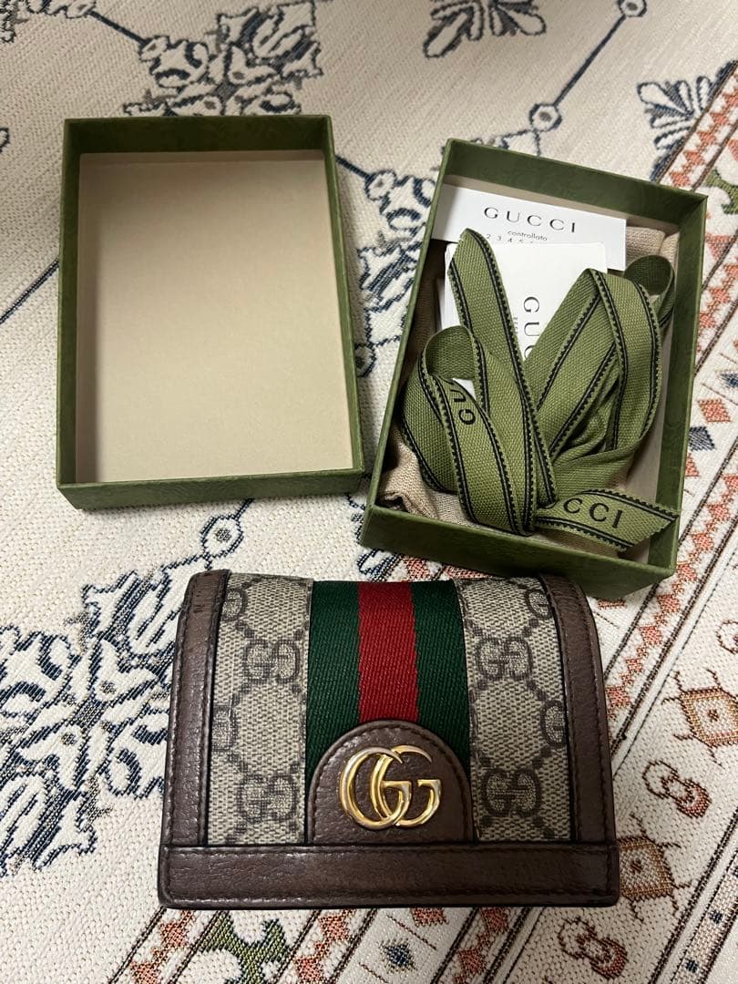 Gucci GGパターン 二つ折り財布