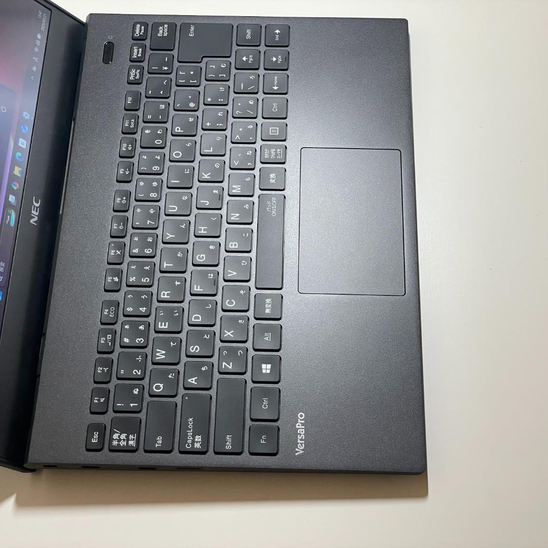 ☆美品/薄型軽量/NEC☆第10世代core i5 快速SSD256GB メモリ8GB ノート