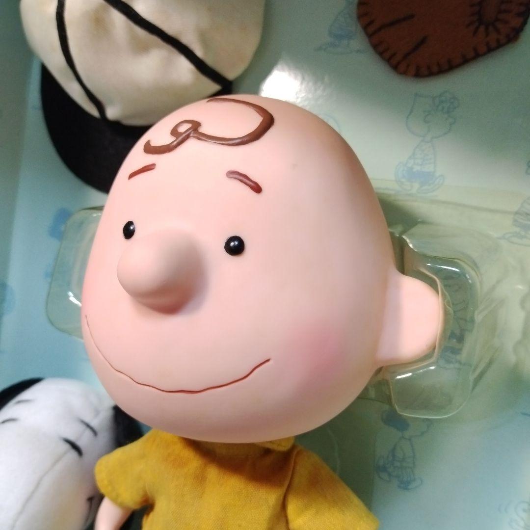 2001 マダムアレクサンダー PEANUTS Charlie Brown箱難