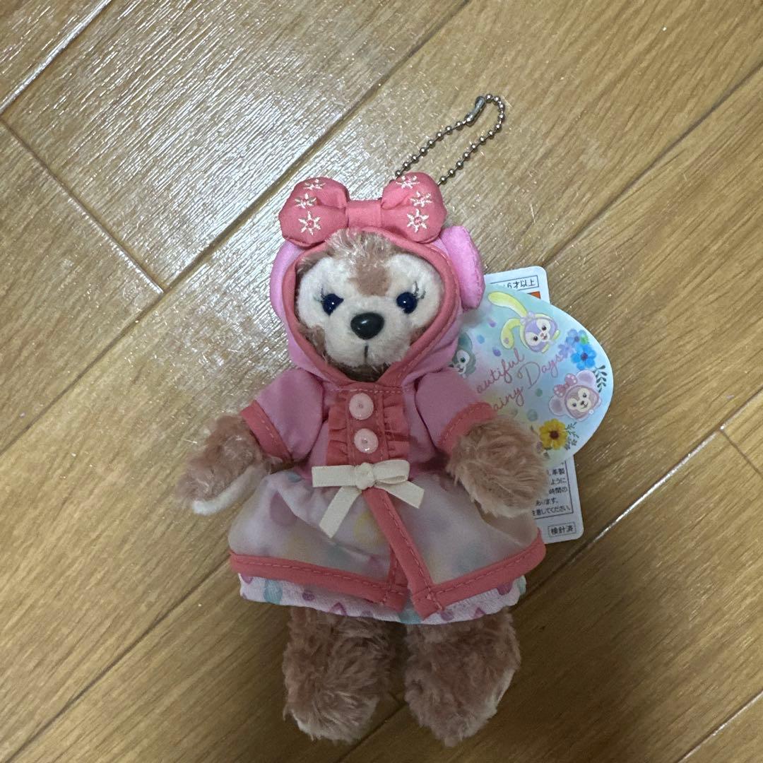 【新品•タグ付き】ダッフィフレンズ　ぬいぐるみバッチ•ぬいぐるみストラップセット