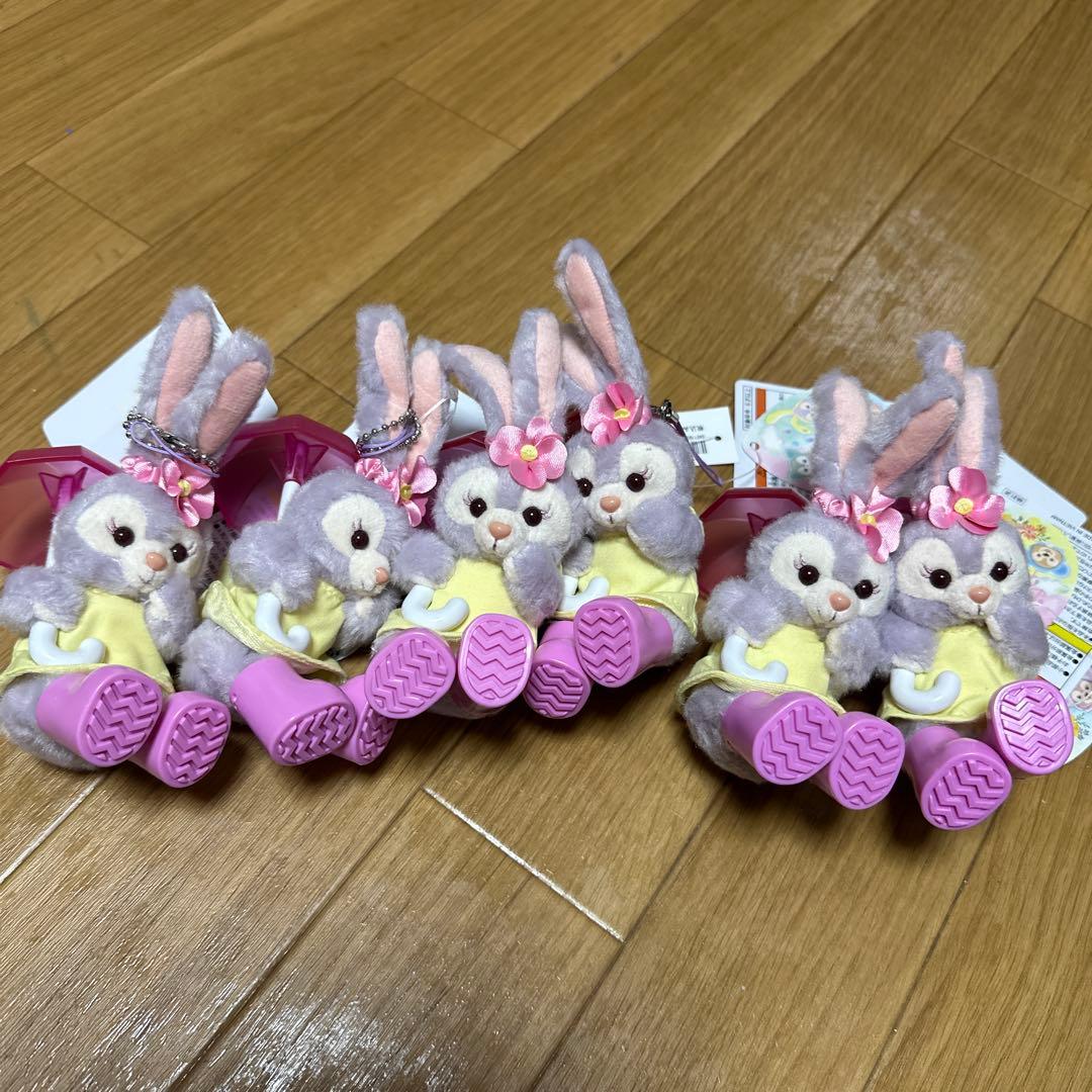 【新品•タグ付き】ダッフィフレンズ　ぬいぐるみバッチ•ぬいぐるみストラップセット